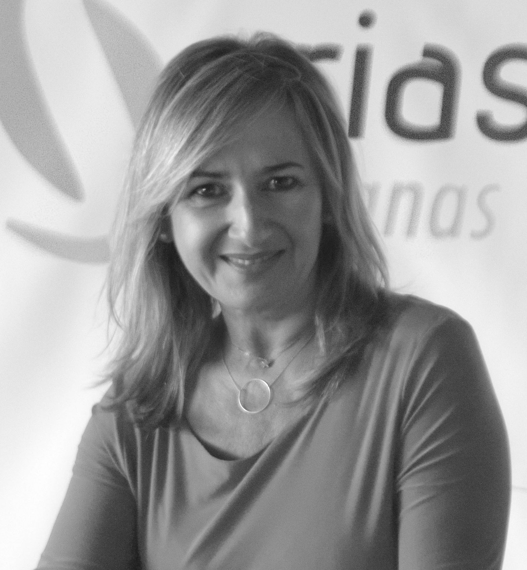 SALUDA 2 ANA LLOPIS